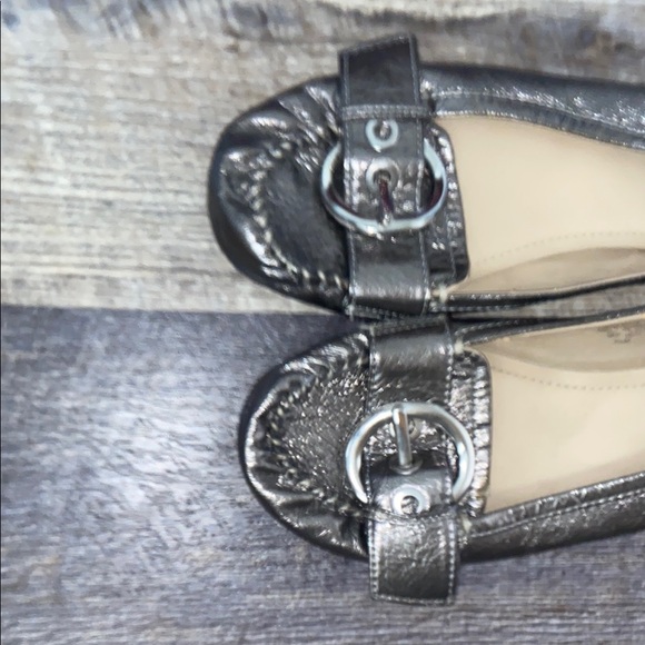 Nine West Silver Flats with Elegant Toe Detail - Picture 5 of 5
